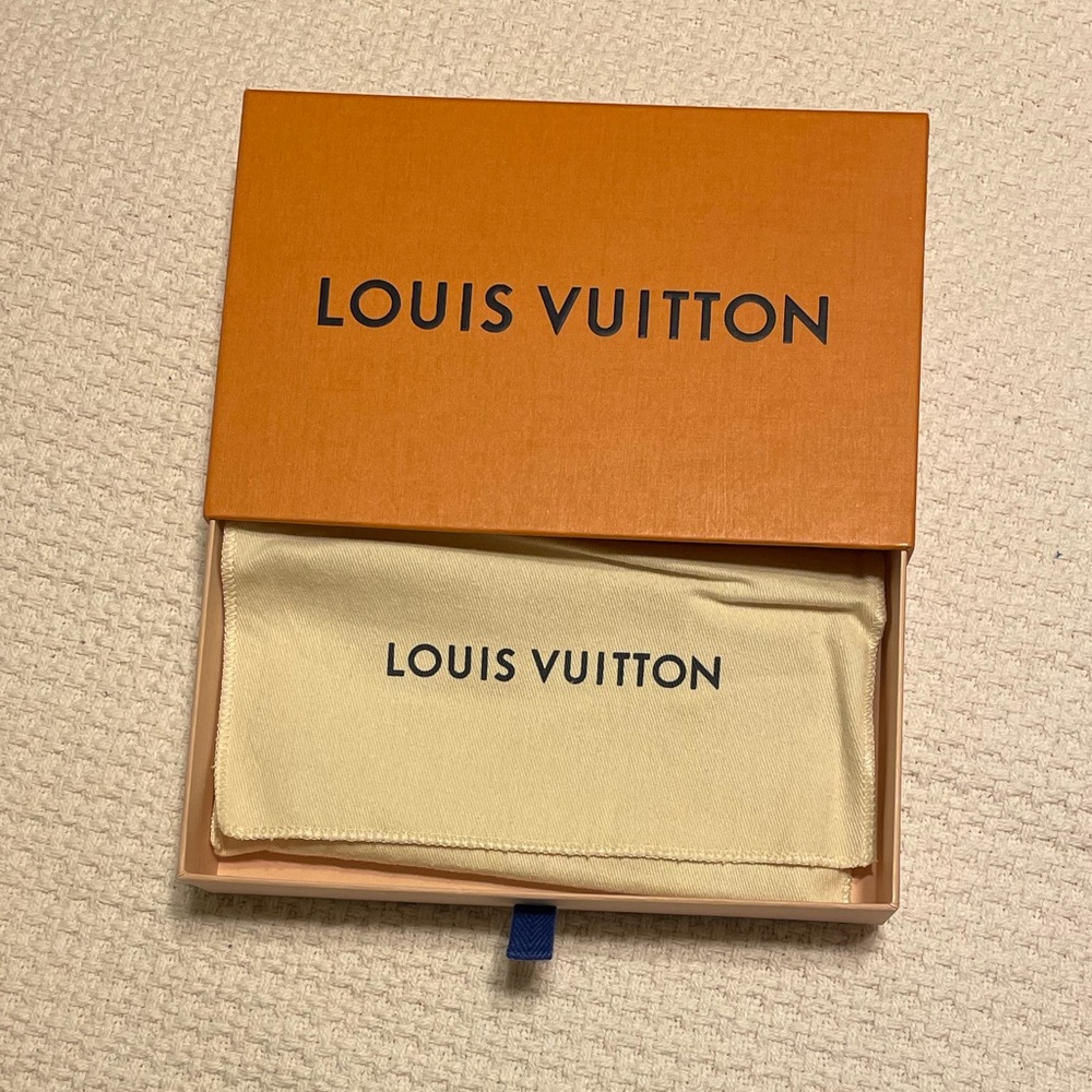 NWT Louis Vuitton x Grace Coddington Black 'Catogram' Scarf - Picture 4 of 4